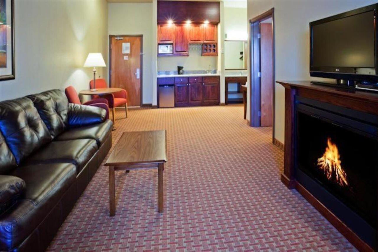 Baymont Inn & Suites By Wyndham Sturgis Extérieur photo