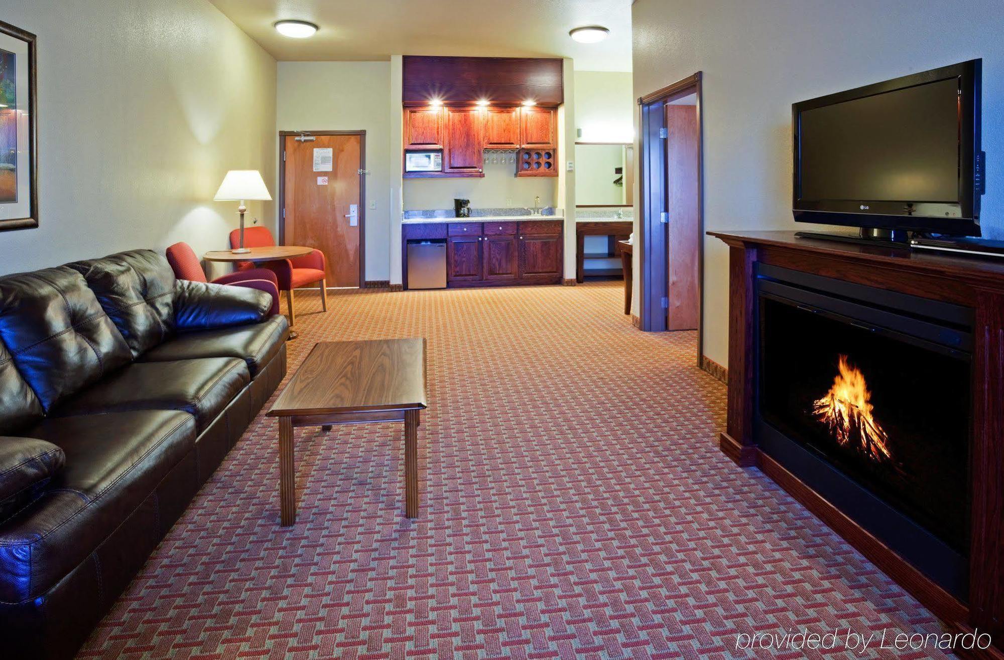 Baymont Inn & Suites By Wyndham Sturgis Chambre photo