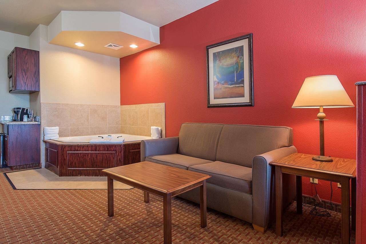 Baymont Inn & Suites By Wyndham Sturgis Extérieur photo